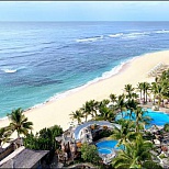 Вид на пляж на островах Бали
